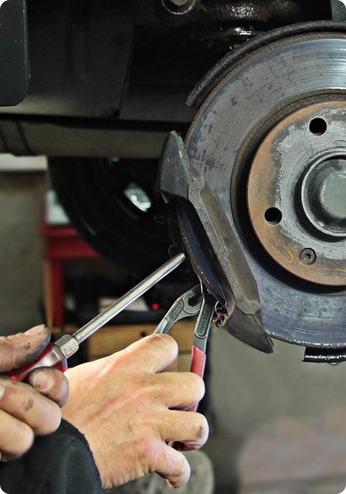Pourquoi Entretenir et Remplacer les Freins - Alex Pneu et Mécanique Pourquoi Entretenir et Remplacer les Freins - Alex Pneu et Mécanique